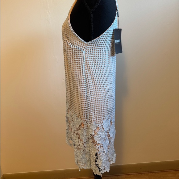 Sz 2 Missguided A line shift dress blue crocheted lace overlay with nude NWT - Picture 5 of 7
